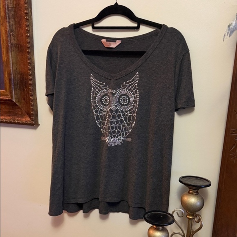 SJS Charcoal Tee with Owl Design